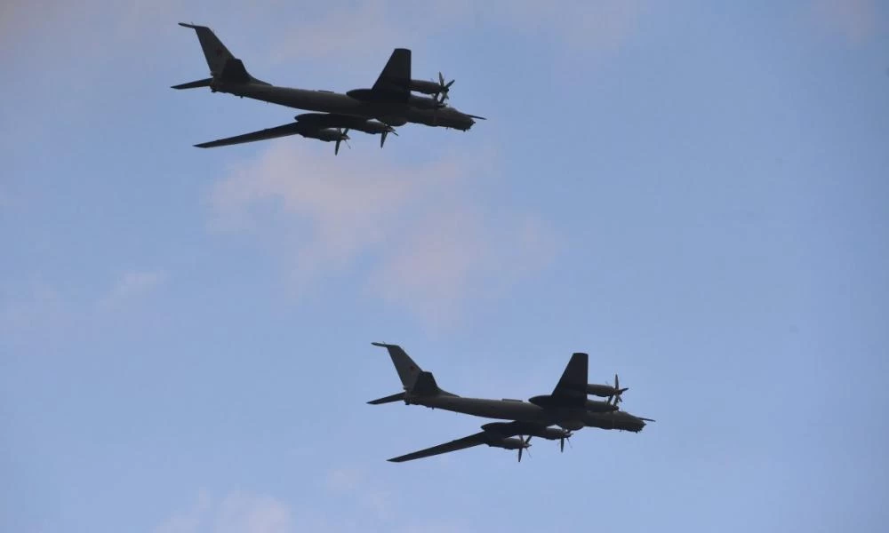 Επικίνδυνη κλιμάκωση ΗΠΑ-Ρωσίας: Ρωσικά Tu-142 αιφνιδίασαν τον αμερικανικό στόλο